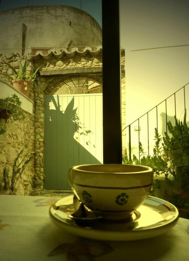 B&B Amphisya Roccella Ionica Exterior foto